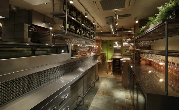 新宿三丁目店 店内写真3