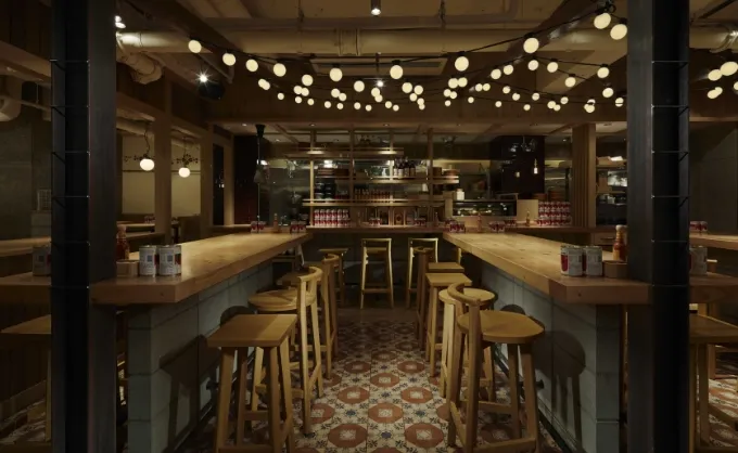 新宿西口店 店内写真2