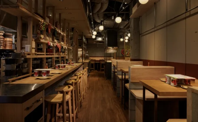 梅田店 店内写真1